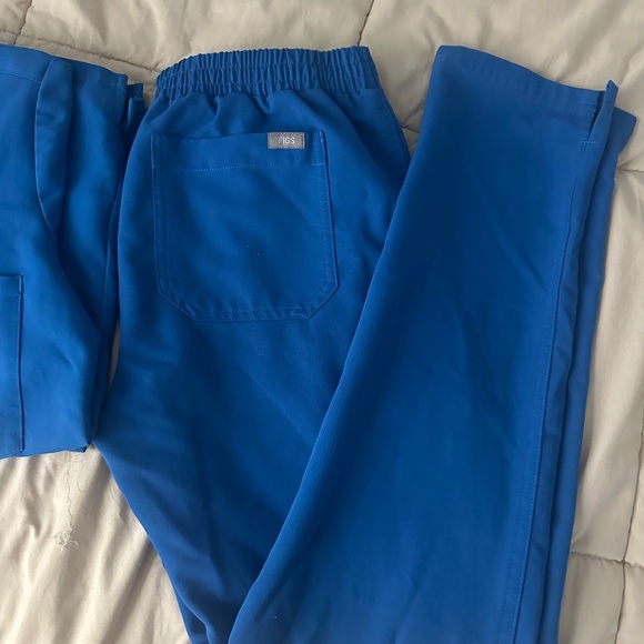 FIG SCRUB SET 💙 - Picture 3 of 5